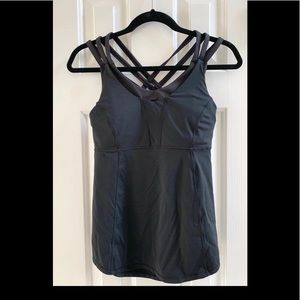 Lululemon top size M